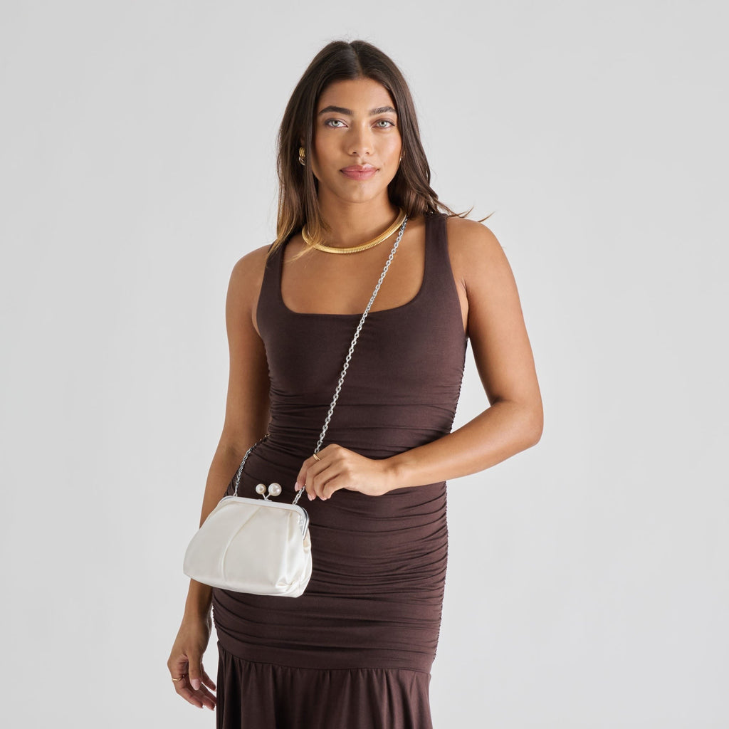 KENDALL CLUTCH WHITE SATIN