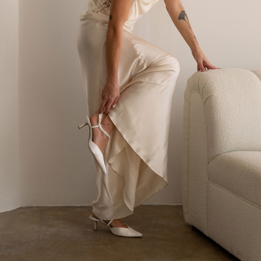 KAMRA PEARL MID HEELS TRUE WHITE SATIN