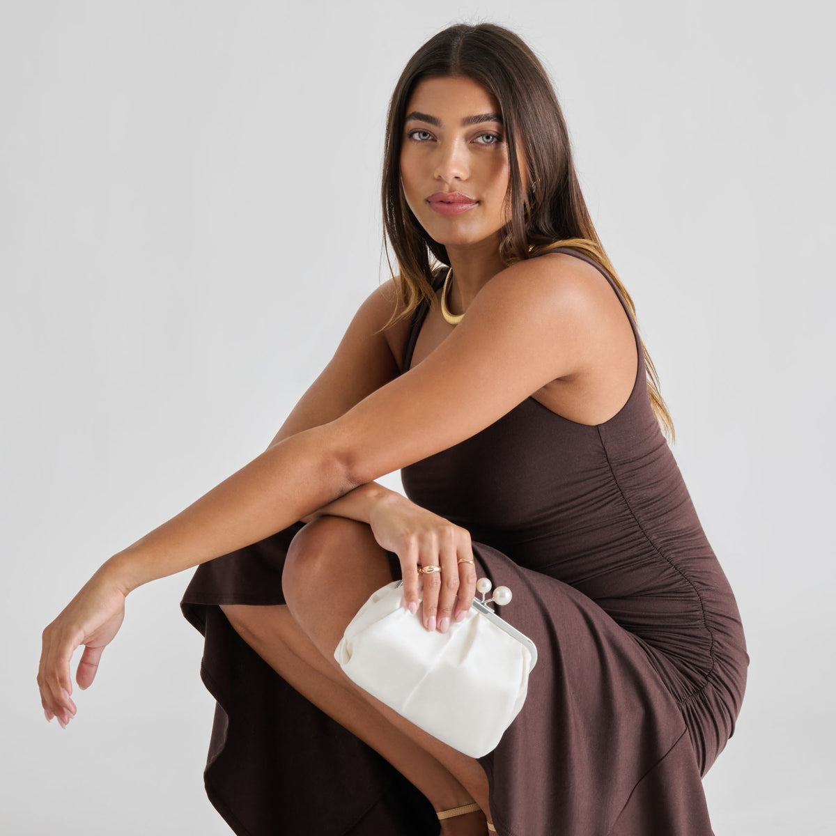 KENDALL CLUTCH WHITE SATIN